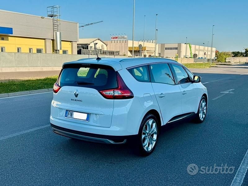 Usata Renault Scenic E-Tech 131 CV (96 kW) 2018 Bianco SUV