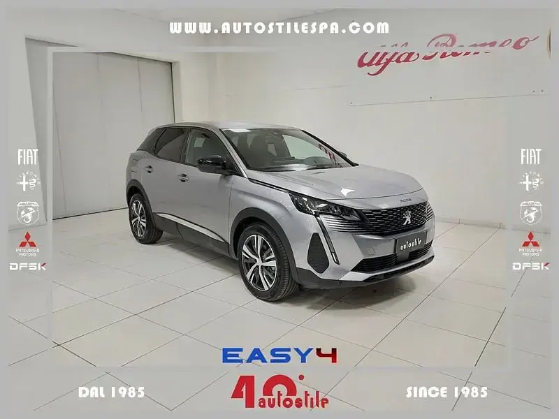 Usata Peugeot 3008 Allure 131 CV (96 kW) 2024 SUV