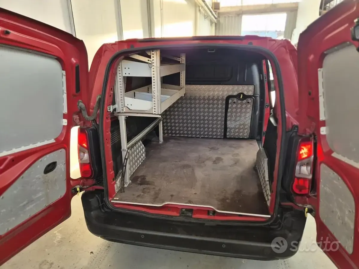 Usata Citroën Berlingo 102 CV (75 kW) 2019 Rosso Monovolume