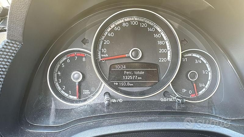 Begagnad VW up! move up! 75 HK (55 kW) 2019 Svart Halvkombi