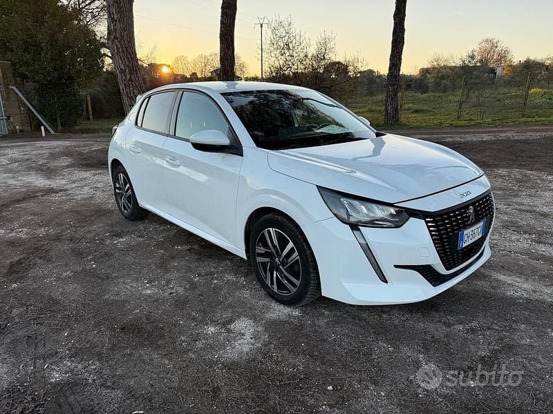 Usata Peugeot 208 Allure 101 CV (74 kW) 2021 Bianco Utilitaria