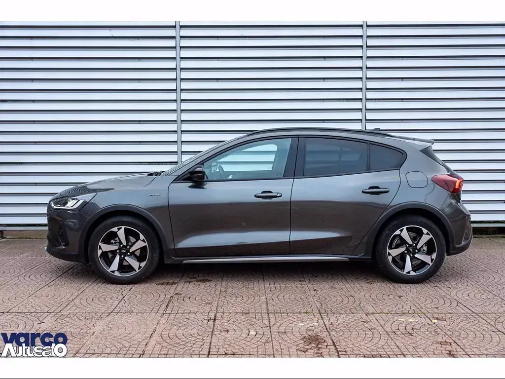 Usata Ford Focus Active 125 CV (91 kW) 2022 Grigio Berlina