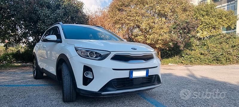 Usata Kia Stonic 110 CV (80 kW) 2018 Bianco SUV
