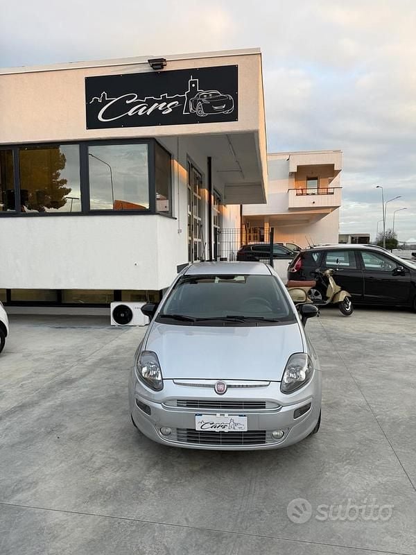 Usata Fiat Punto Evo Dynamic 78 CV (57 kW) 2011 Grigio Utilitaria