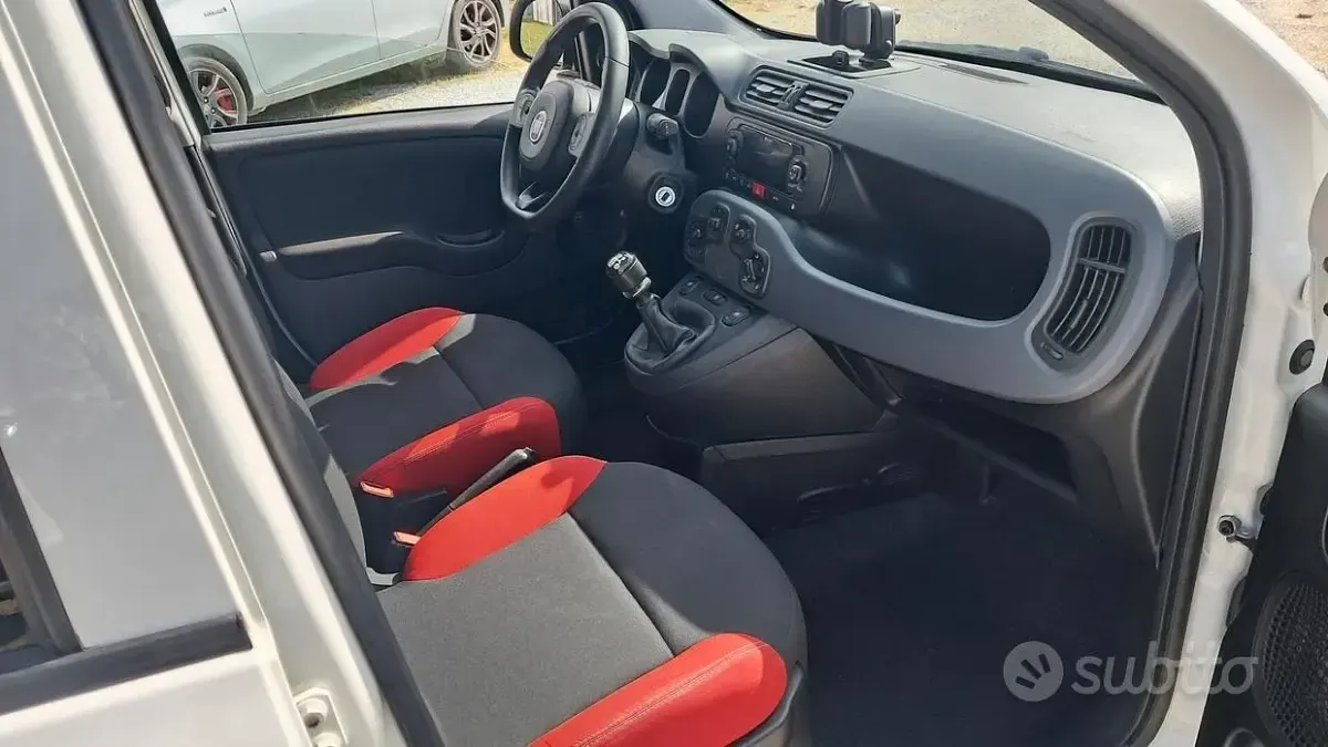 Usata Fiat Panda Pop 84 CV (61 kW) 2020 Bianco Utilitaria
