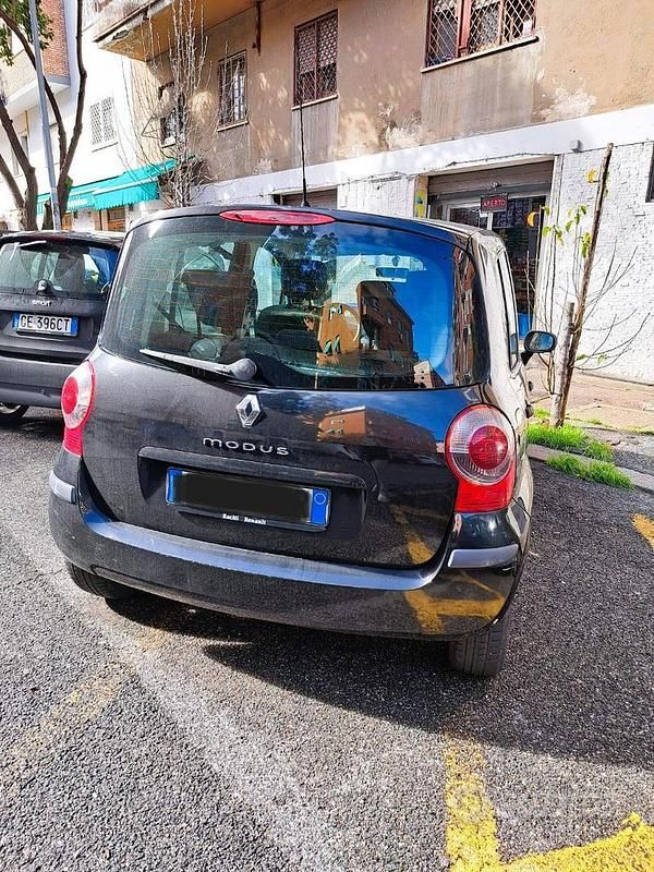 Usata Renault Modus 75 CV (55 kW) 2007 Nero Monovolume