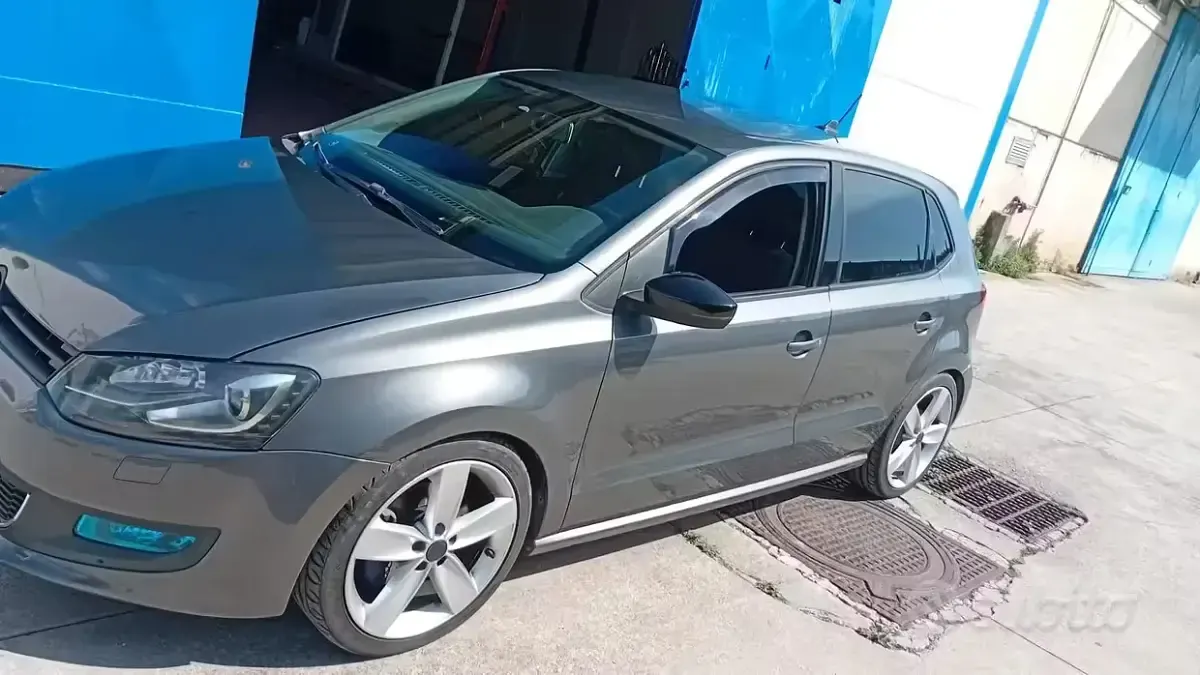 Usata VW Polo 90 CV (66 kW) 2012 Bluazzurro Utilitaria