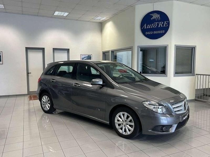 Grigio Usata 2014 Mercedes B160 Premium Monovolume | 11.500 € (Cara) - Immagine 1/4