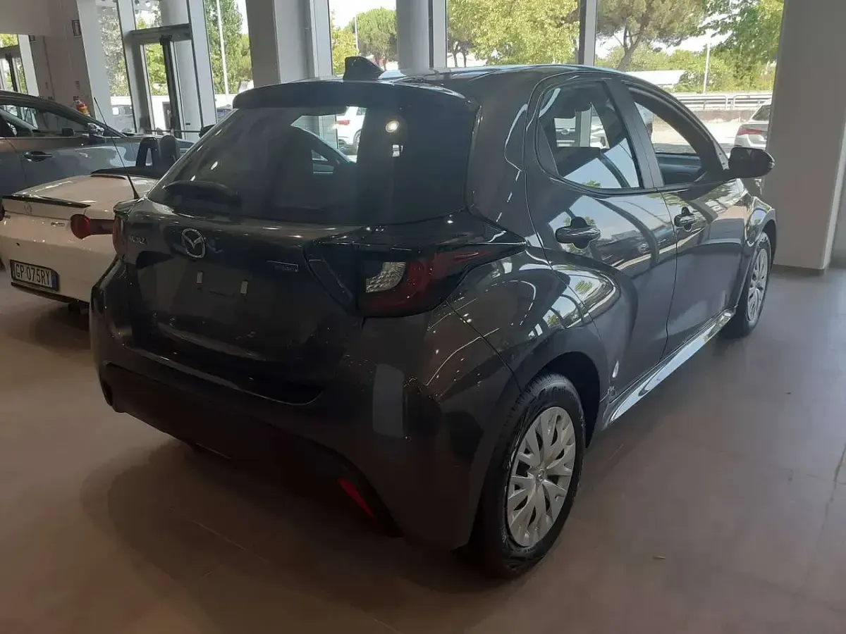Nuova Mazda 2 Prime-Line 92 CV (67 kW) 2026 Grigio Utilitaria
