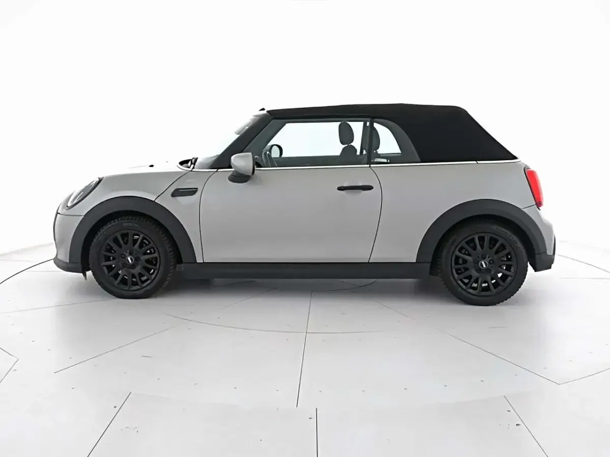 Usata Mini Cooper Cabriolet Classic 136 CV (100 kW) 2023 Melting silver iii Cabrio