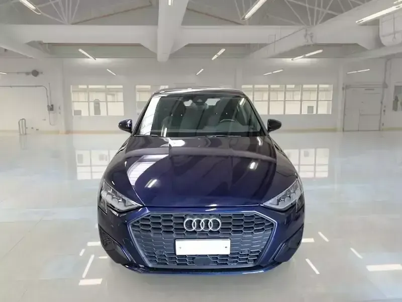Usata Audi A3 Business 116 CV (85 kW) 2022 Blu Berlina