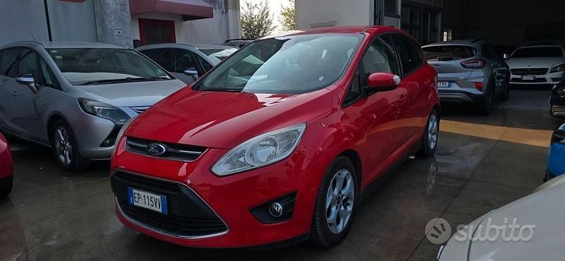Rosso Usata 2013 Ford C-MAX Titanium Monovolume | 6000 € (Buon prezzo) - Immagine 1/4