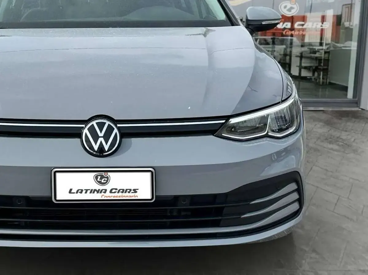 Usata VW Golf VIII Life 116 CV (85 kW) 2024 Other Station wagon