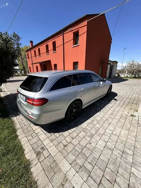 Usata Mercedes E220 AMG line 194 CV (142 kW) 2017 Station wagon