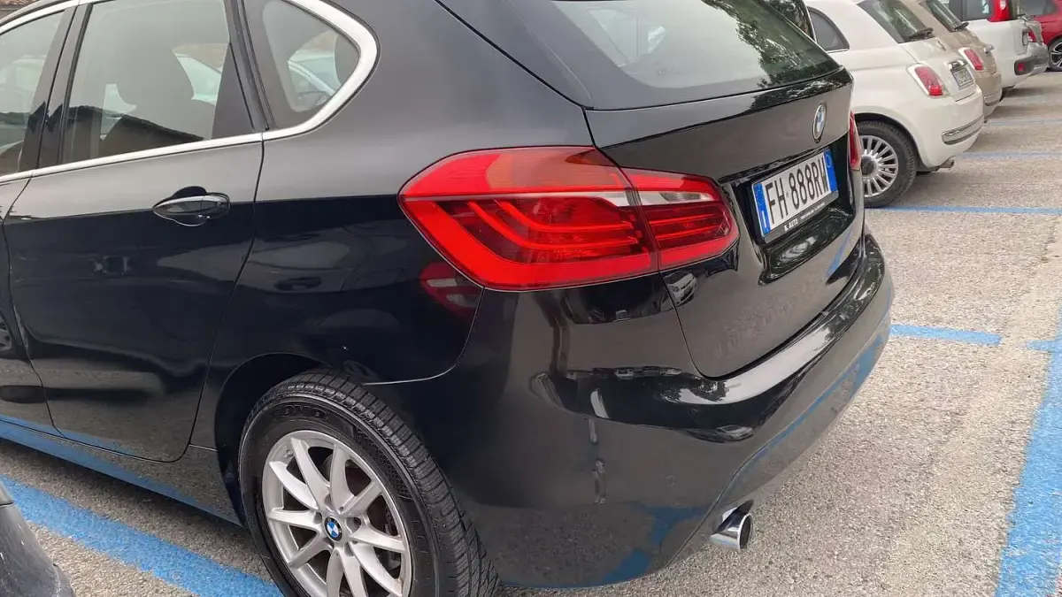 Usata BMW 214 Active Tourer Advantage 95 CV (69 kW) 2017 Nero Monovolume