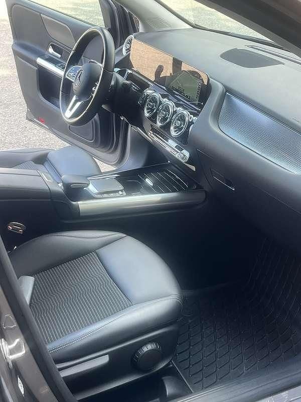 Usata Mercedes B200 150 CV (110 kW) 2022 Monovolume