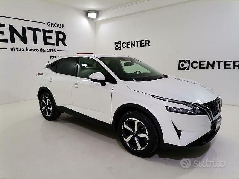 Usata Nissan Qashqai N-Connecta 140 CV (102 kW) 2023 Bianco SUV
