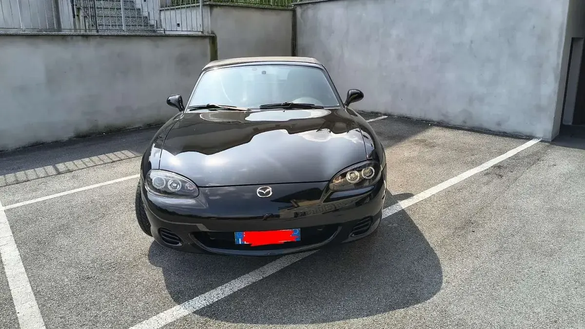 Usata Mazda MX5 110 CV (80 kW) 2002 Cabrio