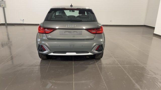 Usata Audi A1 110 CV (80 kW) 2023 Nero metallizzato SUV