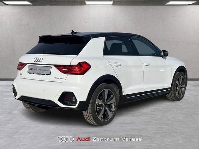 Usata Audi A1 Ambiente 150 CV (110 kW) 2022 Bianco ghiacciaio metallizzato  nero mito metallizzato SUV