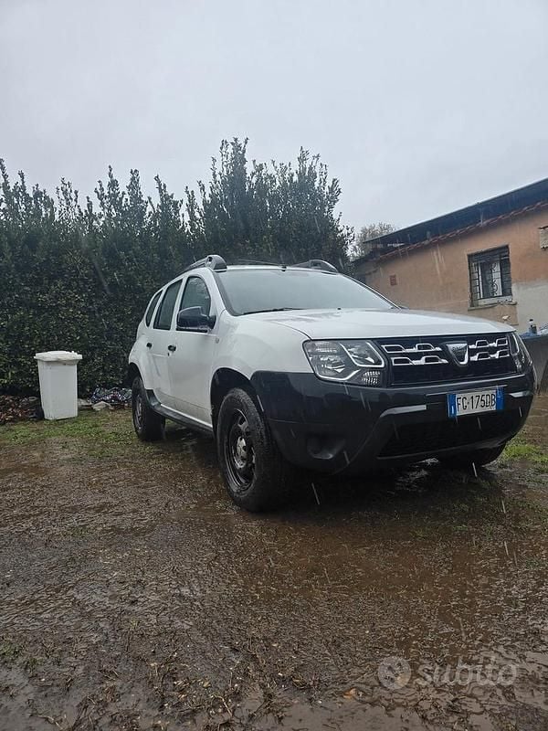 Usata Dacia Duster Urban Explorer 110 CV (80 kW) 2016 Bianco SUV