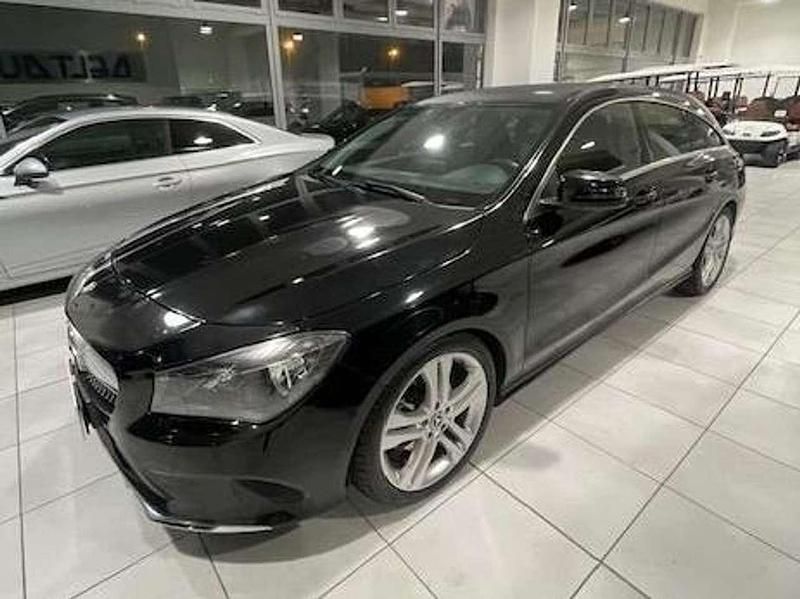 Usata Mercedes CLA200 Shooting Brake 136 CV (100 kW) 2017 Nero Station wagon