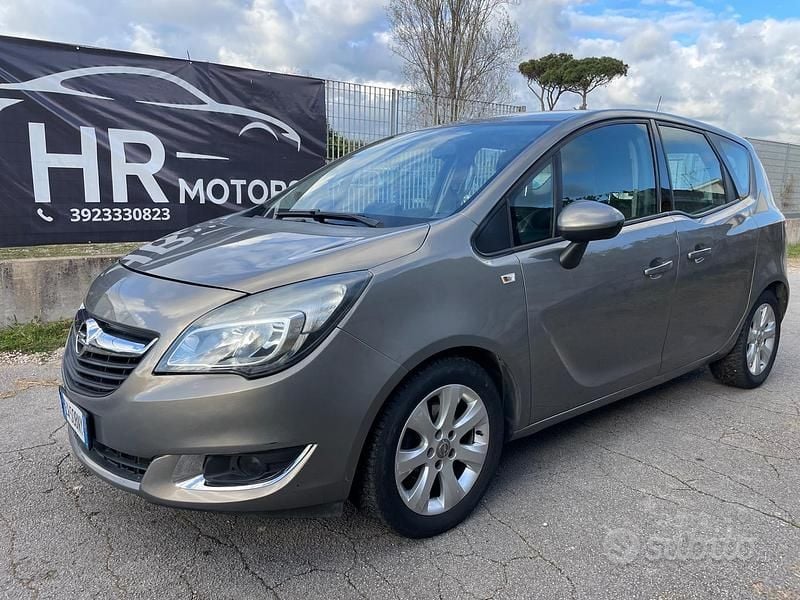 Usata Opel Meriva 120 CV (88 kW) 2014 Grigio Monovolume