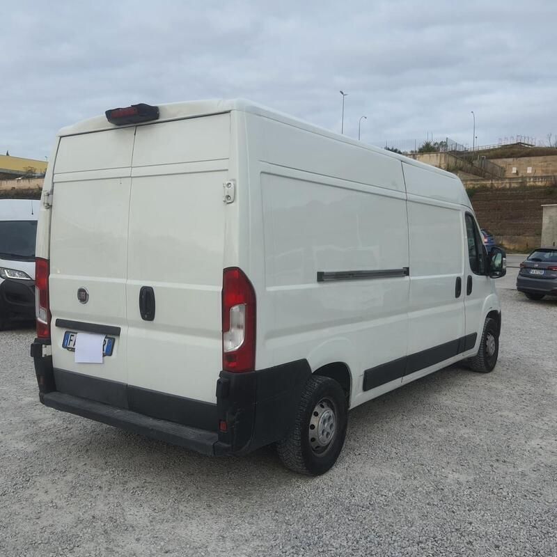 Usata Fiat Ducato 33 176 CV (129 kW) 2015 Bianco Furgone