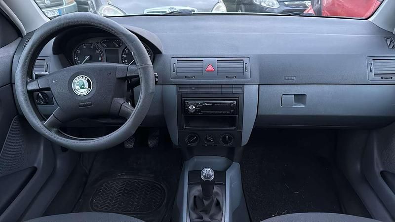 Usata Skoda Fabia Comfort 64 CV (47 kW) 2003 Berlina