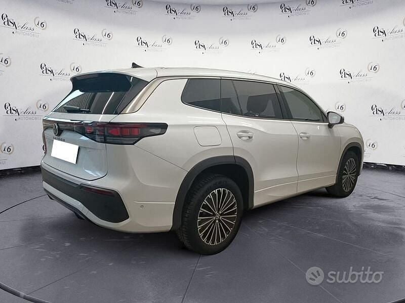 Usado VW Tayron Life 150 CV (110 kW) 2025 Blanco SUV