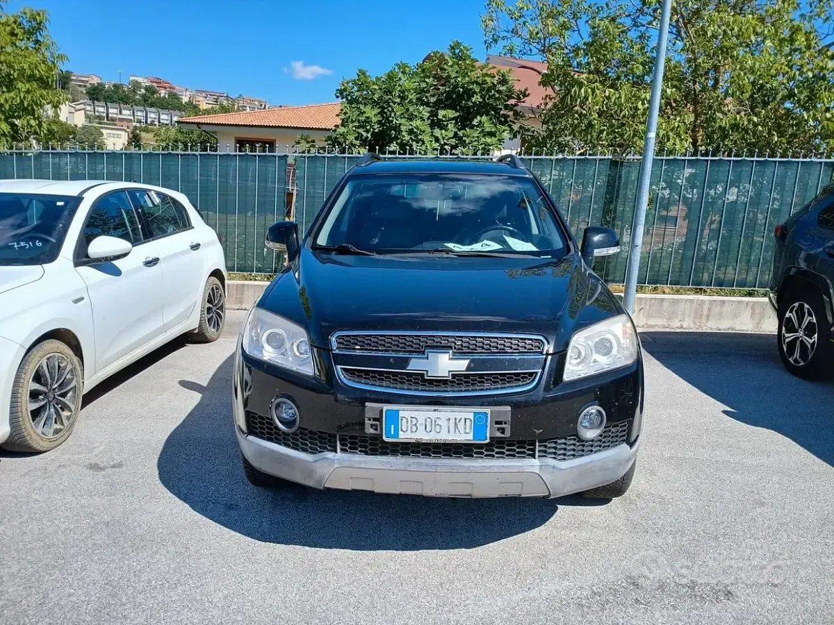 Usata Chevrolet Captiva 150 CV (110 kW) 2007 Nero SUV