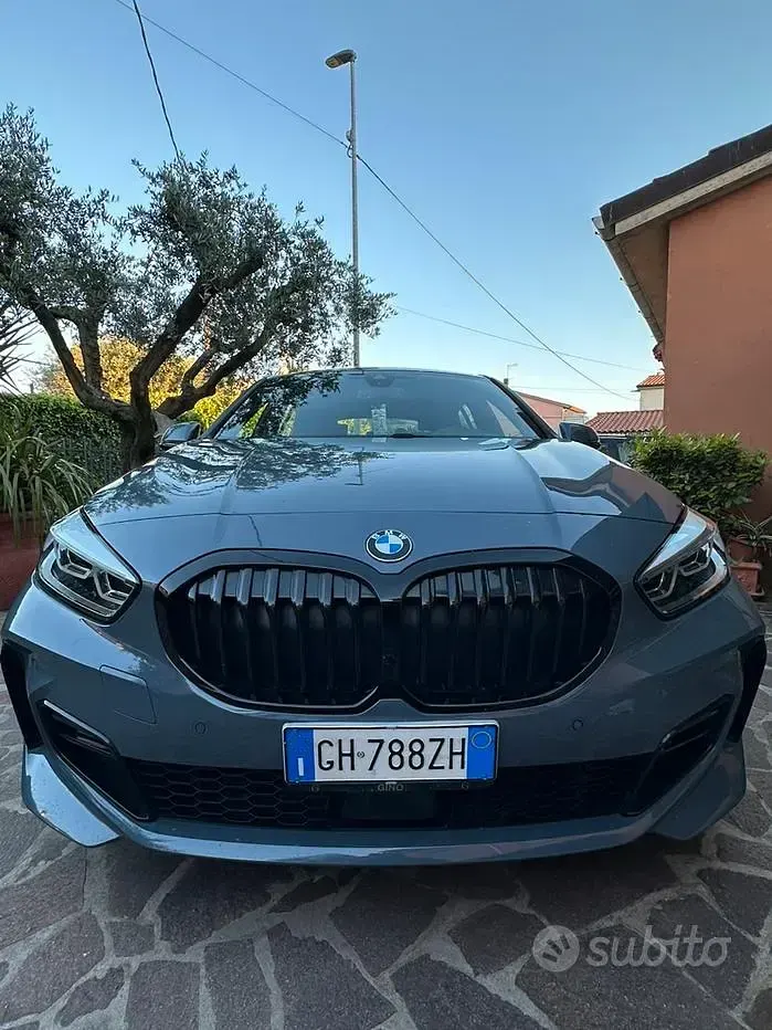 Gebraucht BMW 118 M Sport 136 PS (100 kW) 2022 Grau Kleinwagen