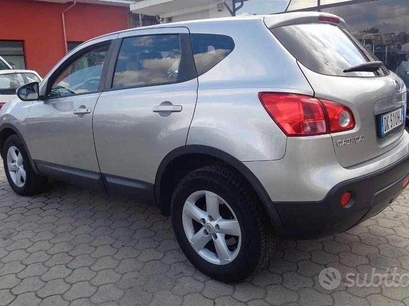 Usata Nissan Qashqai Tekna 117 CV (86 kW) 2008 Grigio SUV