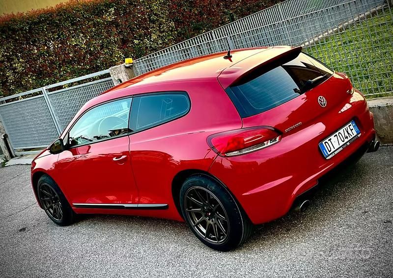 Usata VW Scirocco 122 CV (89 kW) 2009 Rosso Coupé