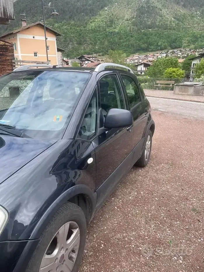 Usata Fiat Sedici Dynamic 120 CV (88 kW) 2008 Nero SUV