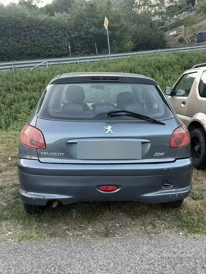 Usata Peugeot 206 88 CV (64 kW) 2006 Bluazzurro Berlina