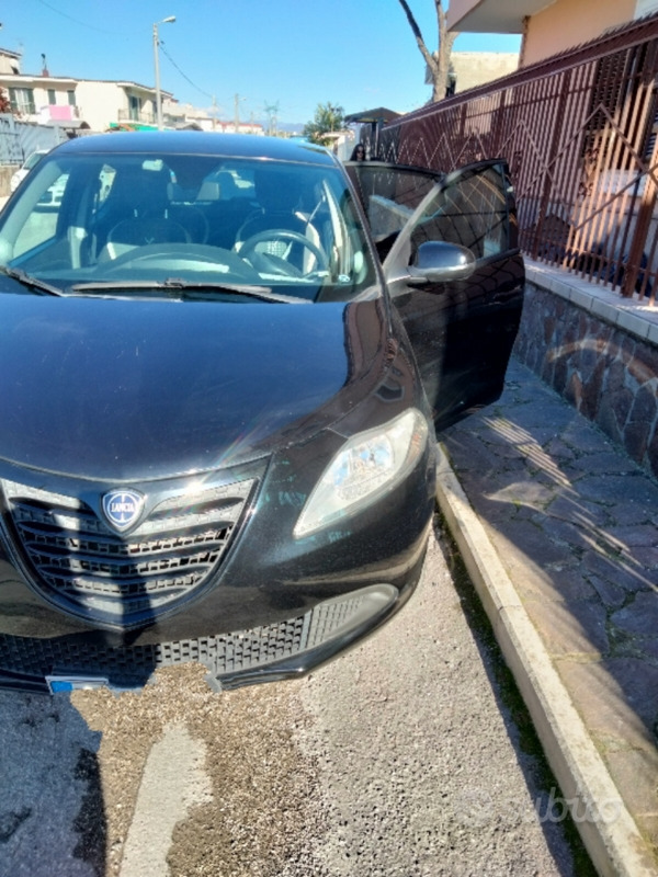 Usato 2014 Lancia Ypsilon CNG_Hybrid (6.900 €)