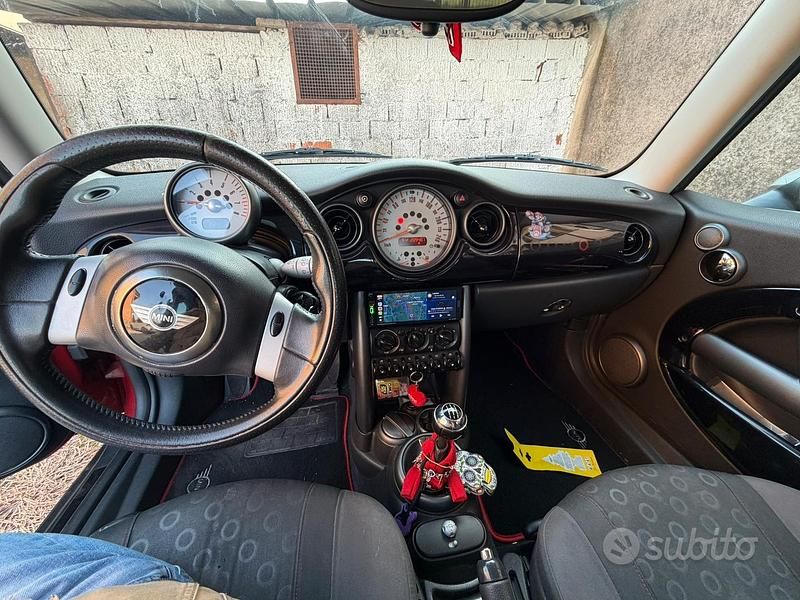 Usata Mini ONE 90 CV (66 kW) 2006 Rosso Utilitaria