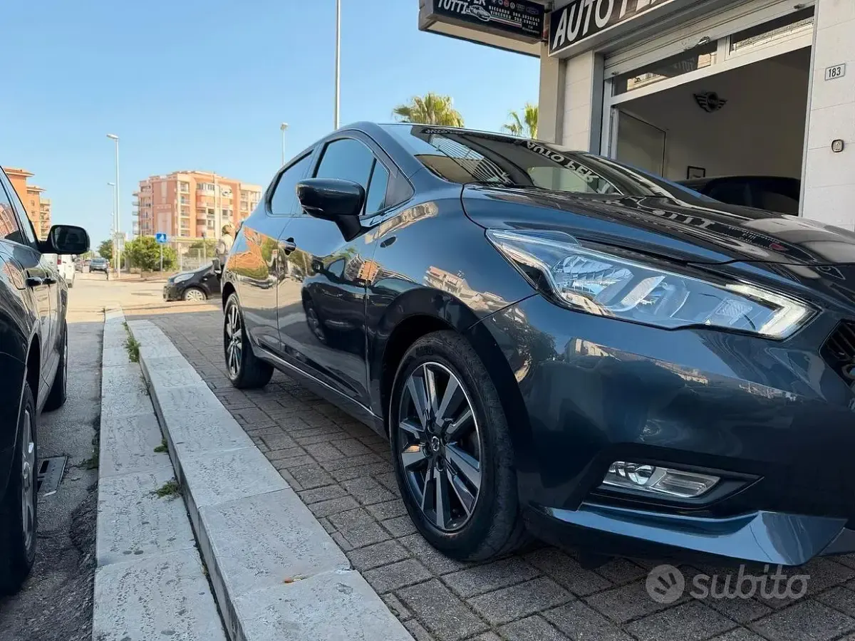 Usata Nissan Micra Visia+ 90 CV (66 kW) 2018 Grigio Utilitaria