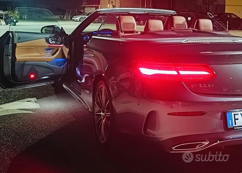 Grigio Usata 2019 Mercedes E300 AMG Cabrio | 46.000 € - Immagine 1/4