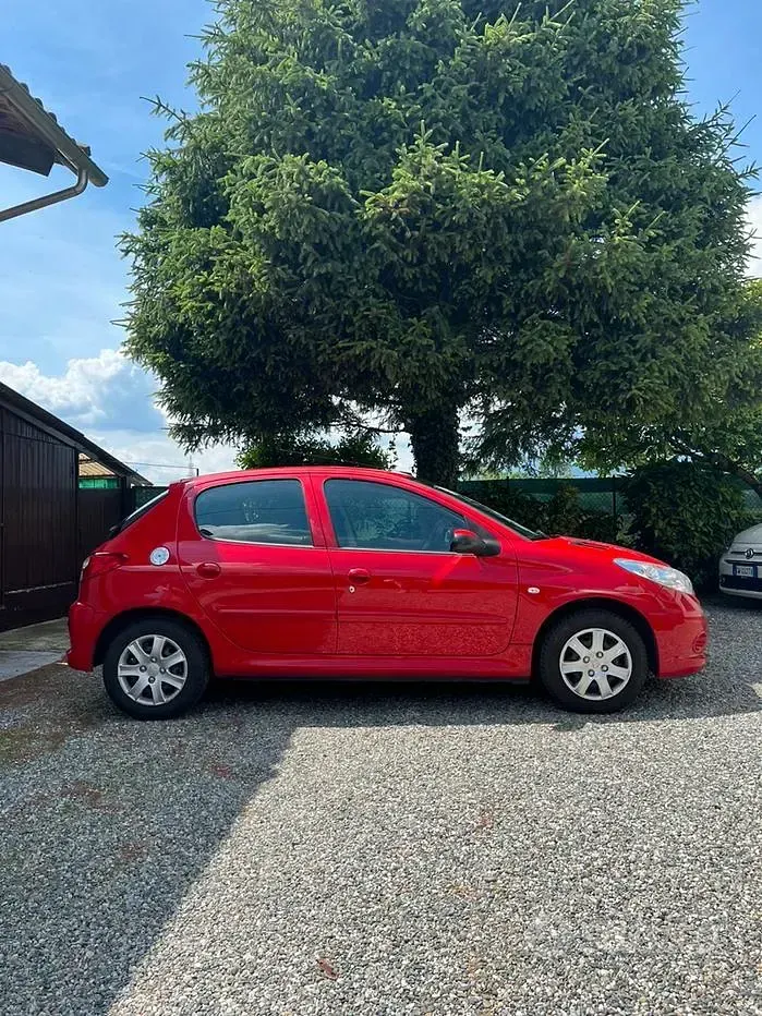 Usata Peugeot 206+ 60 CV (44 kW) 2011 Utilitaria