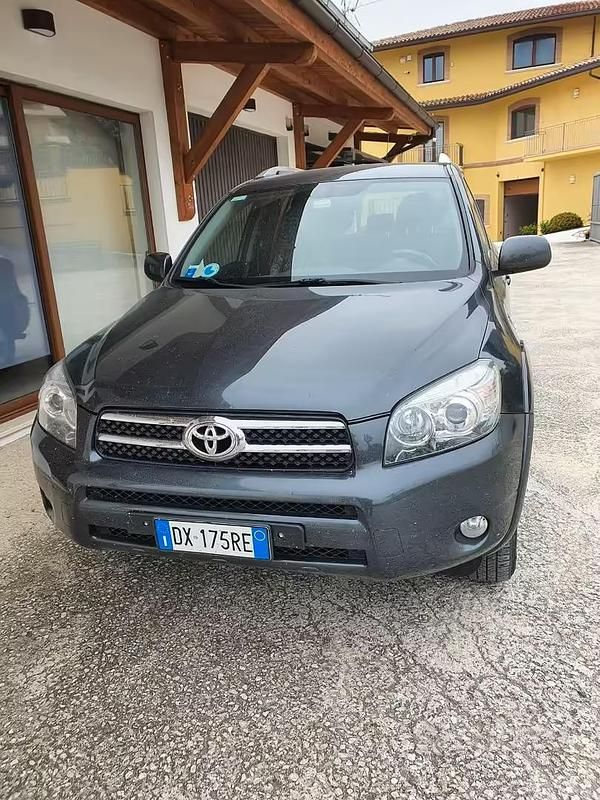 Usata Toyota RAV4 177 CV (130 kW) 2009 Grigio SUV