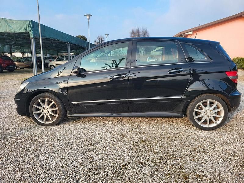 Usata Mercedes B200 Chrome 140 CV (102 kW) 2007 Nero Monovolume