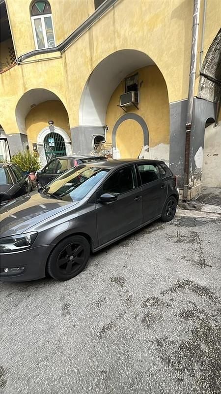 Usata VW Polo 69 CV (50 kW) 2011 Grigio Utilitaria