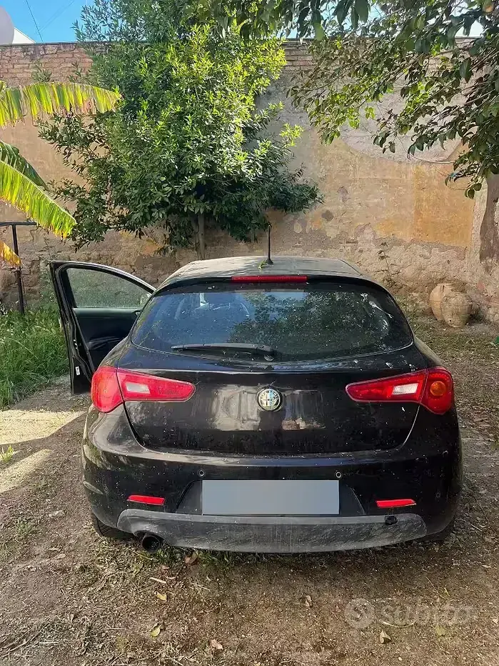 Usata Alfa Romeo Giulietta 105 CV (77 kW) 2014 Nero Utilitaria