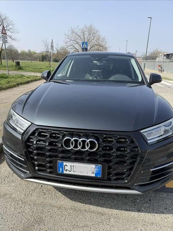 Usata Audi Q5 Business 150 CV (110 kW) 2018 Grigio SUV