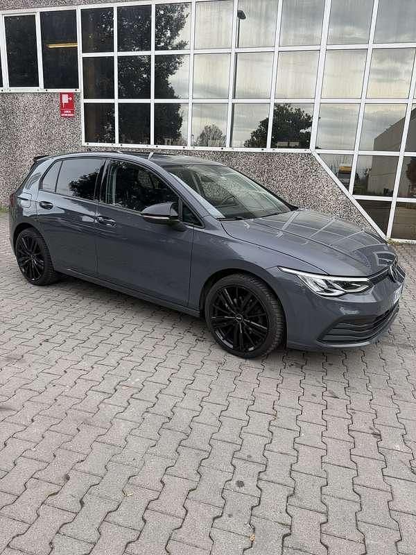 Usata VW Golf VIII Life 131 CV (96 kW) 2020 Berlina