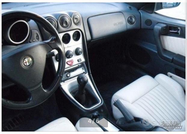 Usato 2000 Alfa Romeo 2000 2.0 Benzin 155 CV (7.600 €)