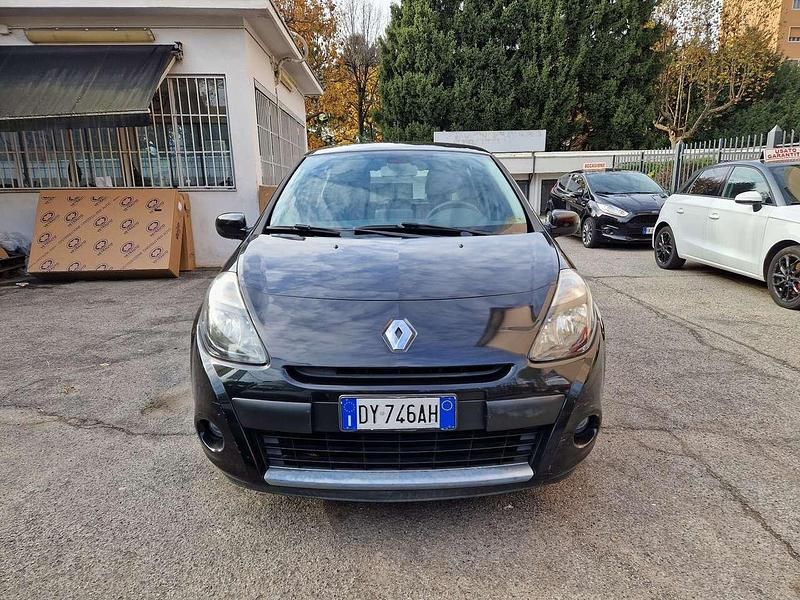 Usata Renault Clio II Luxe 75 CV (55 kW) 2009 Nero Berlina