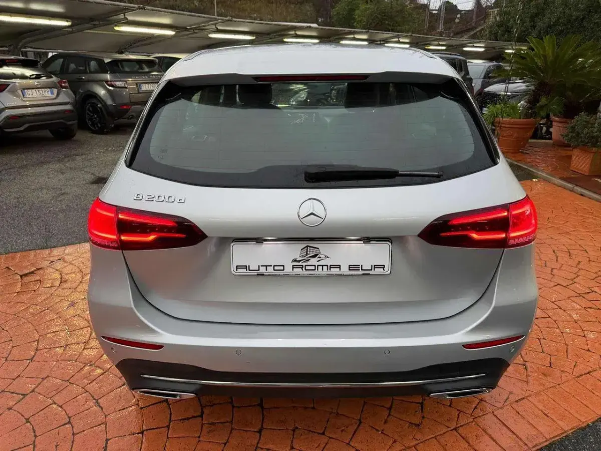 Usata Mercedes B200 Premium 150 CV (110 kW) 2020 Argento Utilitaria